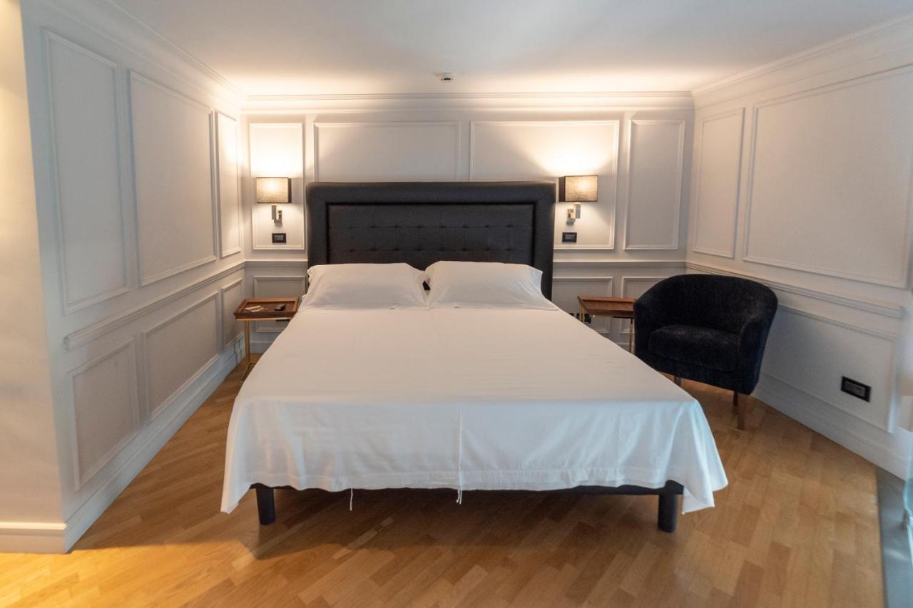 Hotel Europa Taranto Bagian luar foto