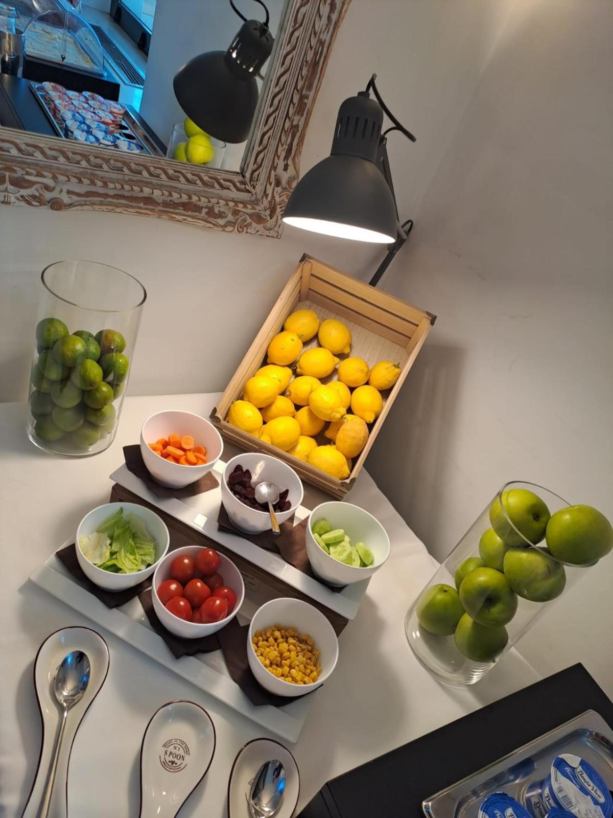 Hotel Europa Taranto Bagian luar foto