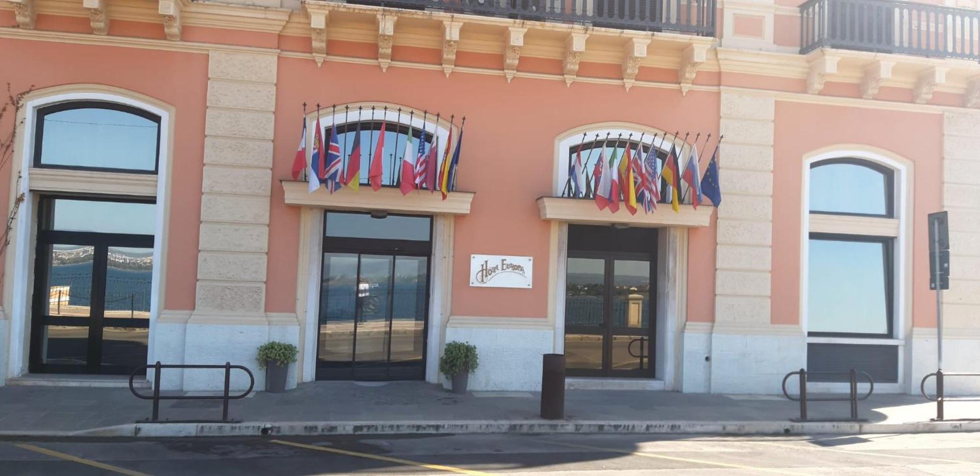 Hotel Europa Taranto Bagian luar foto