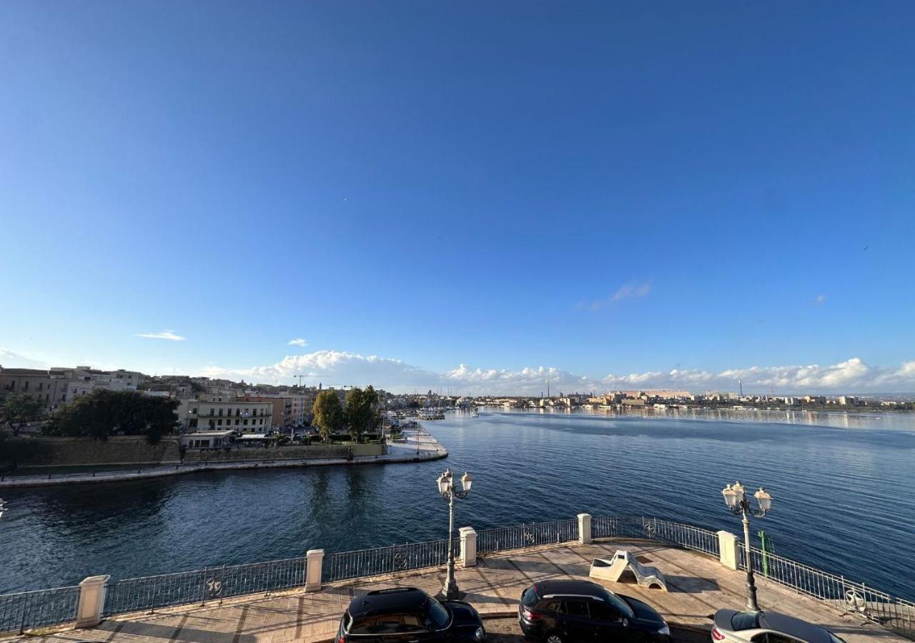 Hotel Europa Taranto Bagian luar foto