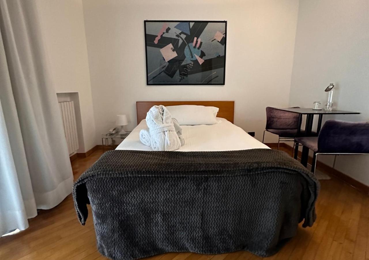 Hotel Europa Taranto Bagian luar foto
