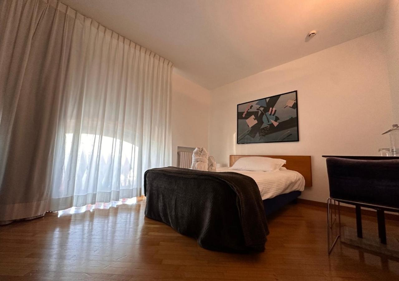 Hotel Europa Taranto Bagian luar foto
