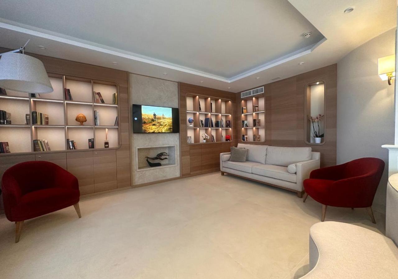 Hotel Europa Taranto Bagian luar foto