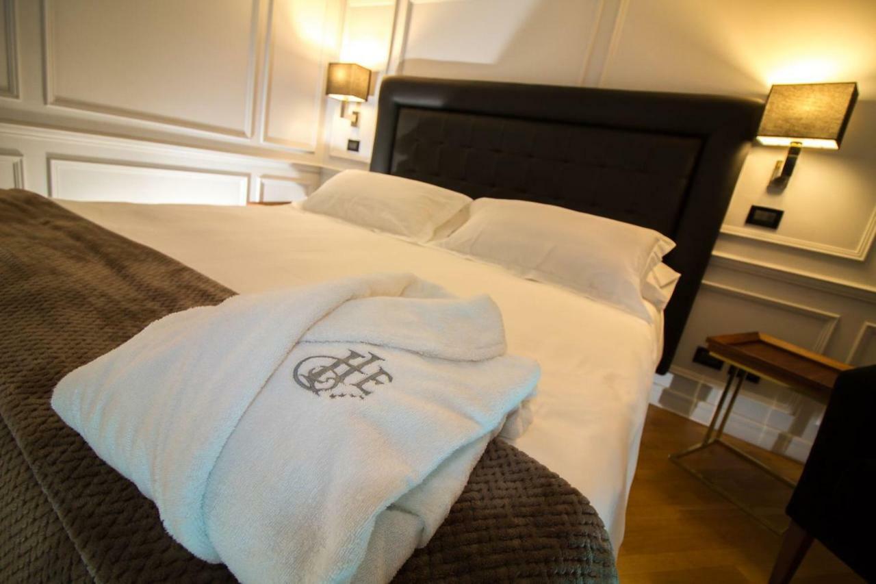Hotel Europa Taranto Bagian luar foto